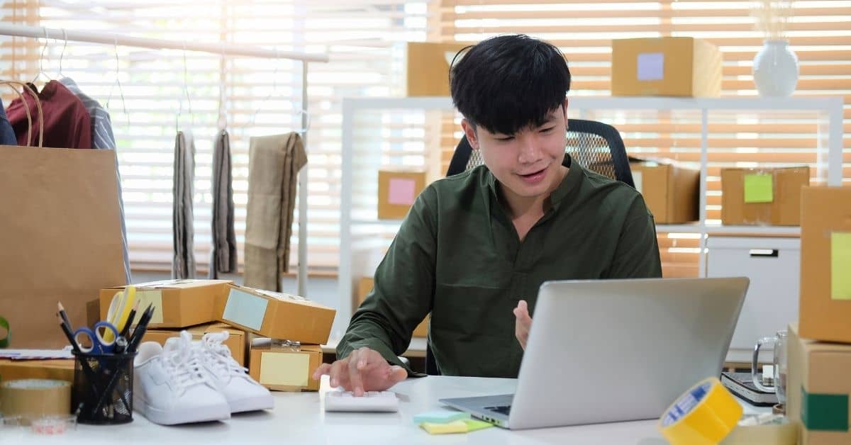 Customer Refund Status Tracking in BPO