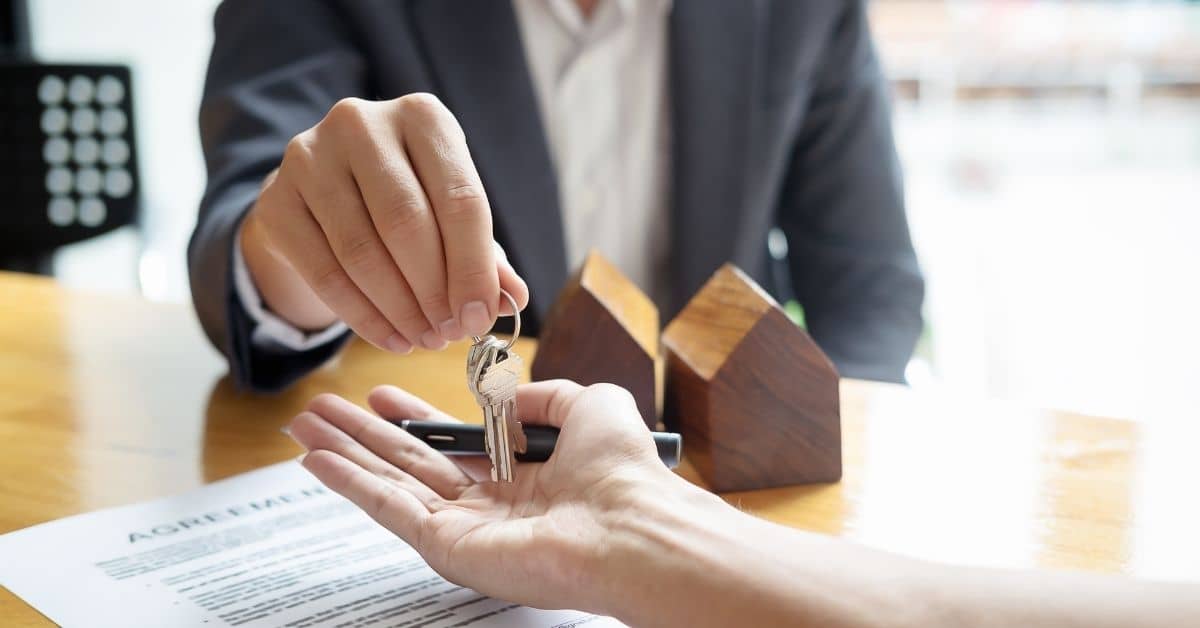 Real Estate Cash Flow Modeling Support in BPO