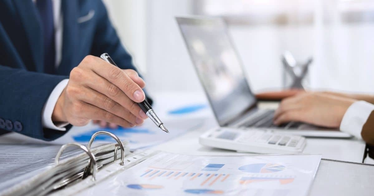 Scientific Hypothesis Testing Assistance in BPO