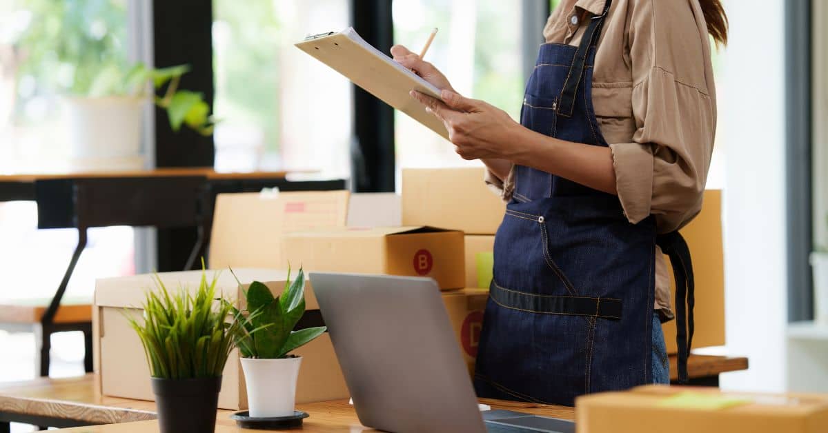 Retail Customer Order Tracking Back-End Support in BPO