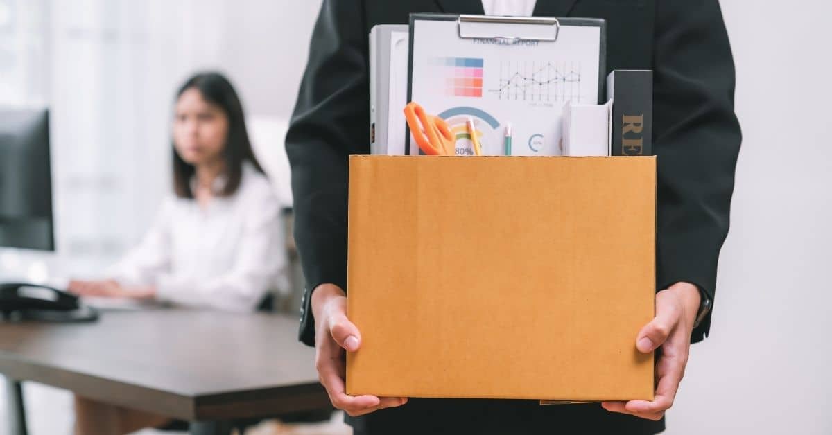 Definition of employee offboarding, including best practices and a checklist to ensure a smooth transition.