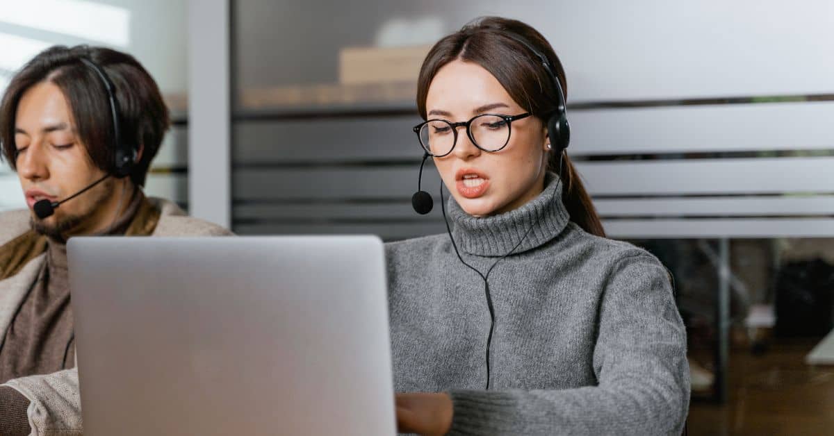 Basic steps to start a call center.