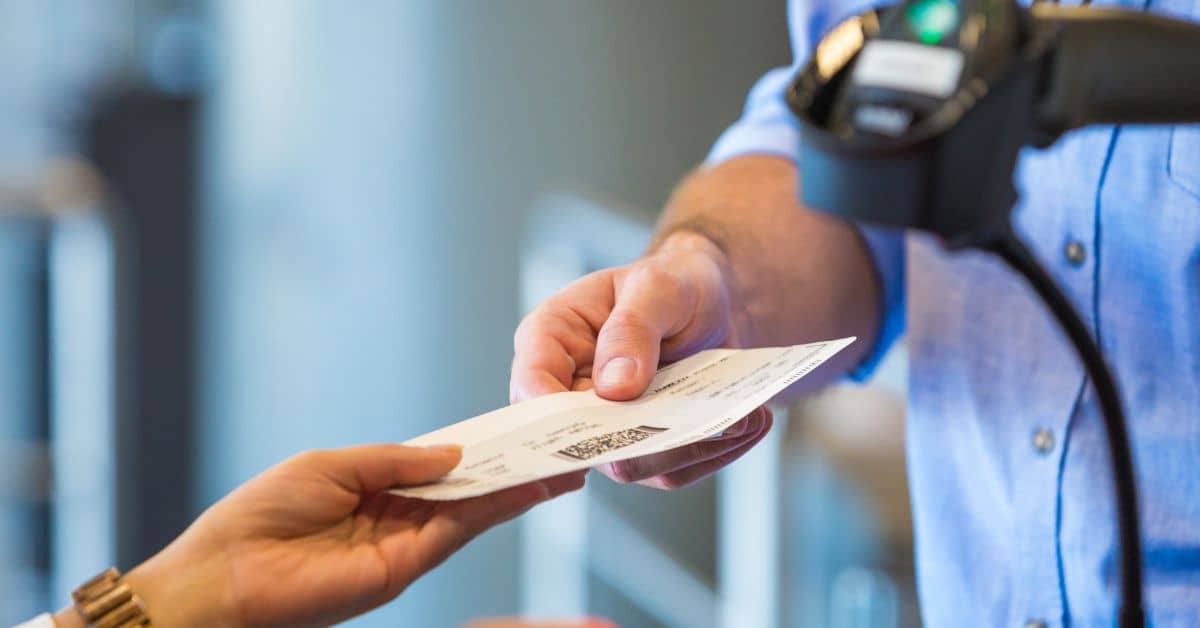 Customer support ticket system showing request tracking and resolution process.